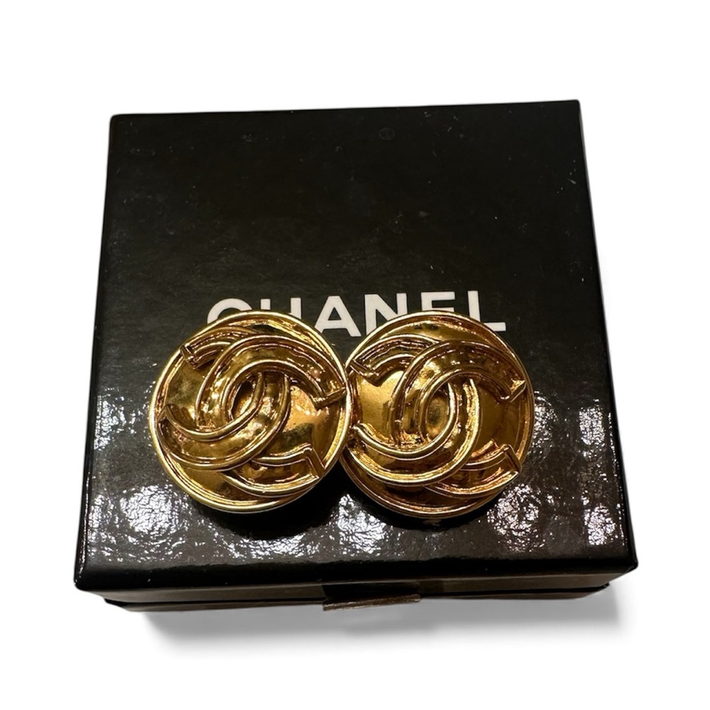 AUTH Chanel CC Gold Earrings